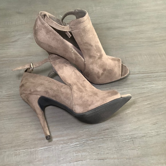 ZigiSoho Peep toe Stiletto Bootie - Picture 2 of 4